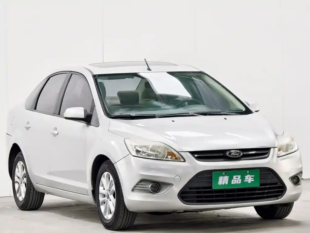Ford Focus 2013 — фото 3