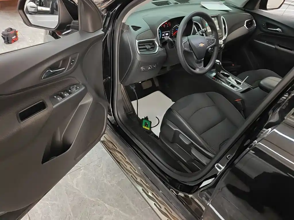 Chevrolet Equinox 2018 — фото 16