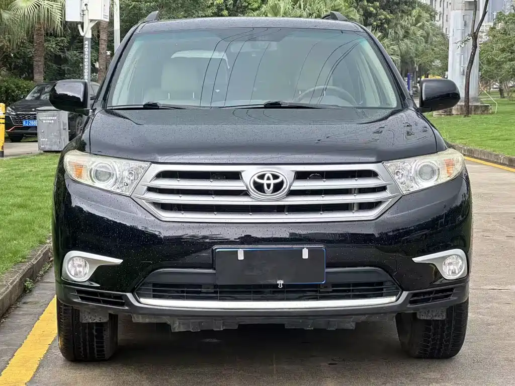 Toyota Highlander 2012 — фото 2
