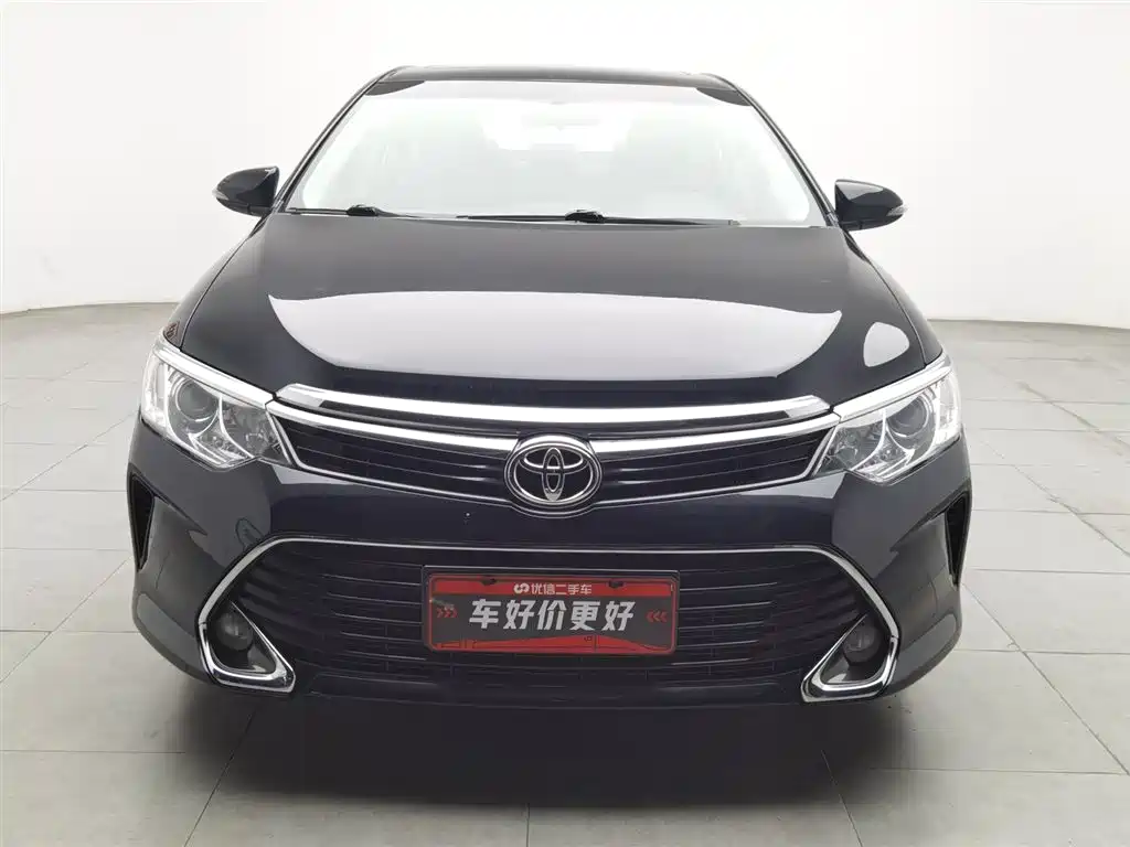 Toyota Camry 2016 — фото 3