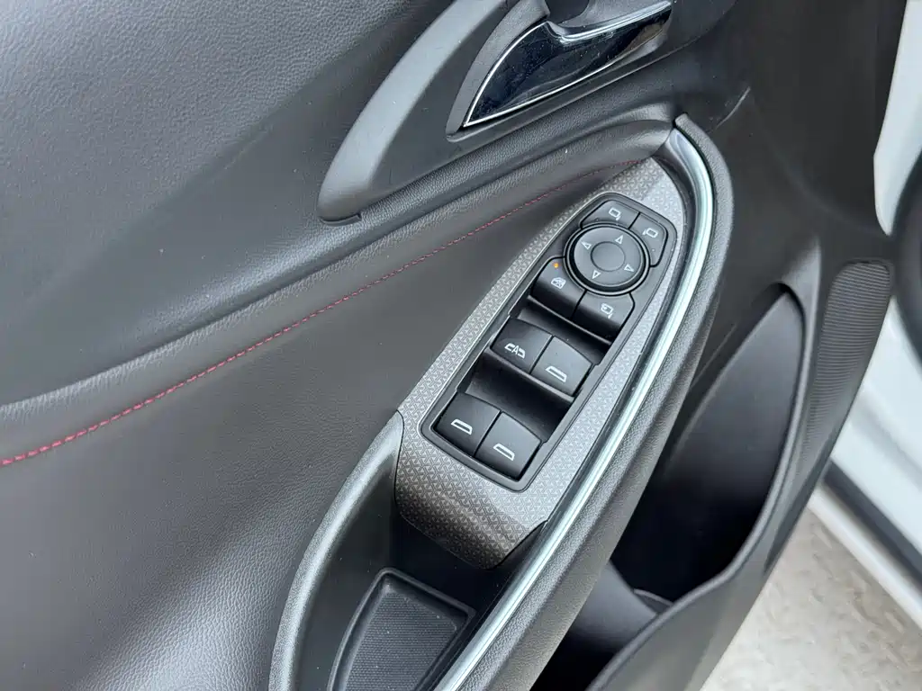 Chevrolet Malibu XL 2022 — фото 17