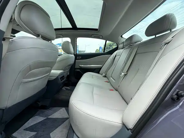 Nissan Teana 2025
