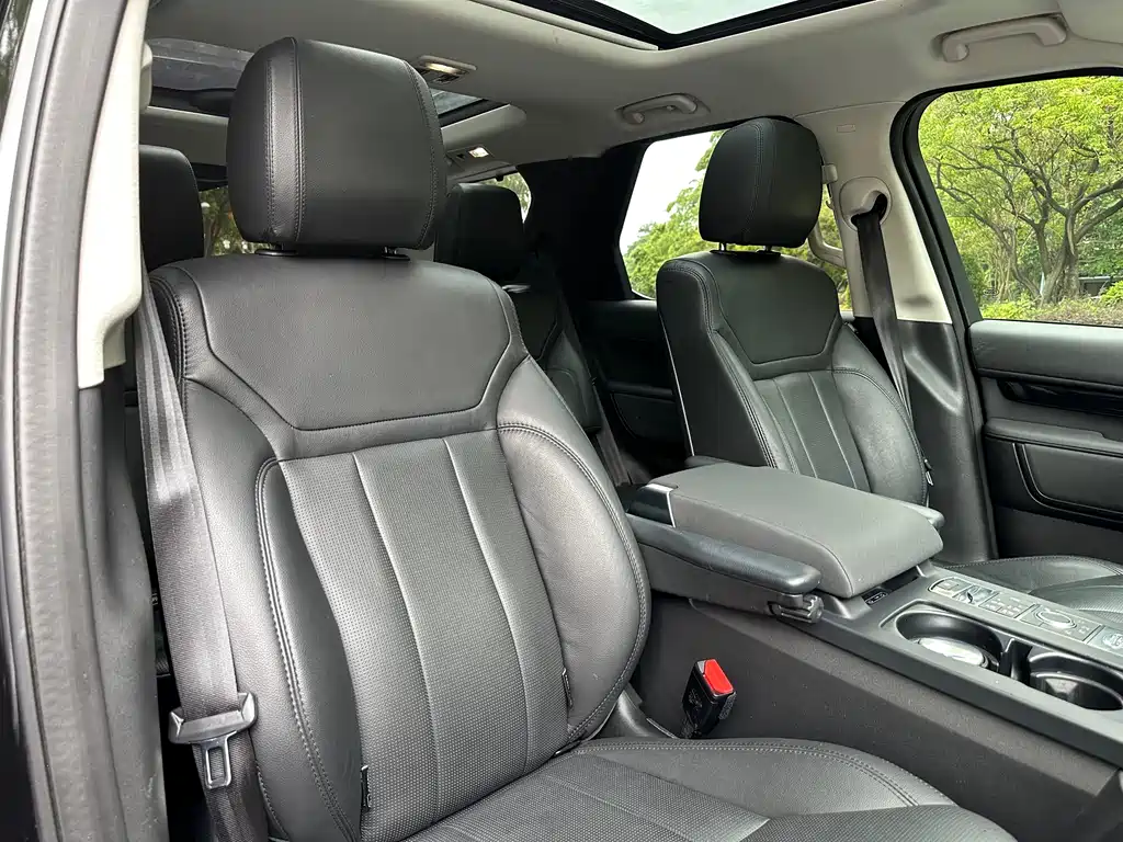 Land Rover Discovery 2018 — фото 19