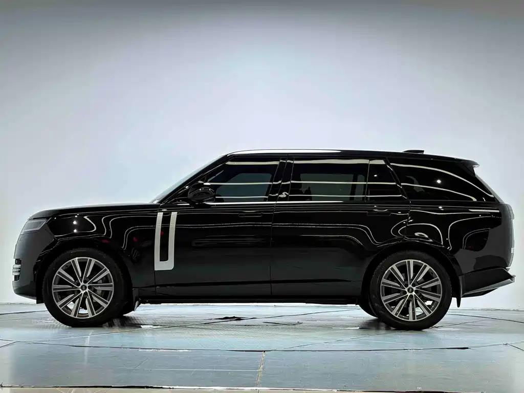 Land Rover Range Rover 2024 — фото 17