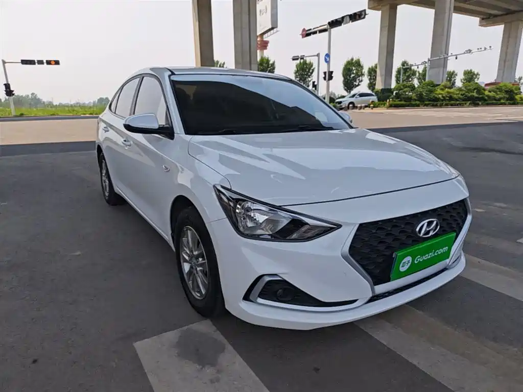 Hyundai Elantra 2019 — фото 4