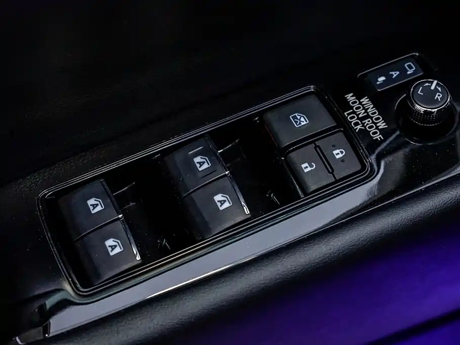 Toyota Alphard 2021 — фото 13