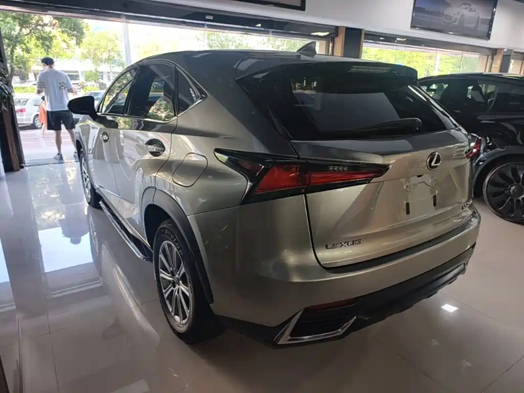 Lexus NX 2018 — фото 5
