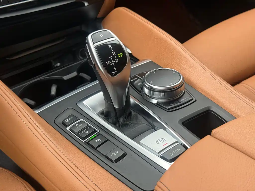 BMW X6 2019 — фото 15