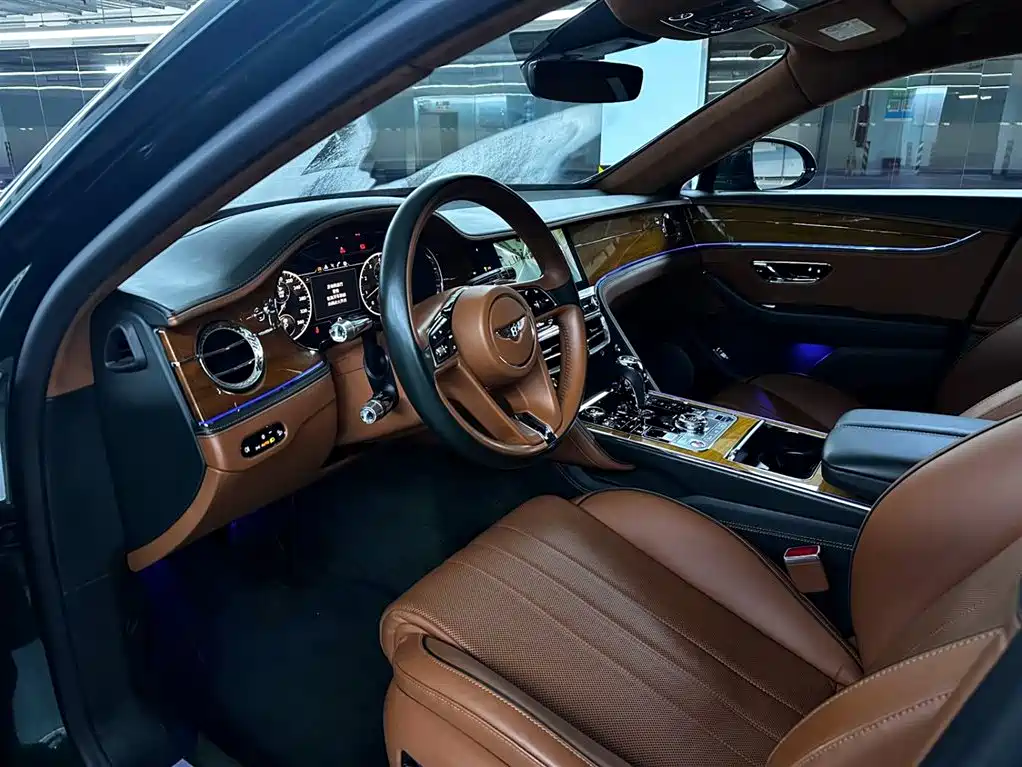 Bentley Flying Spur 2020 — фото 8