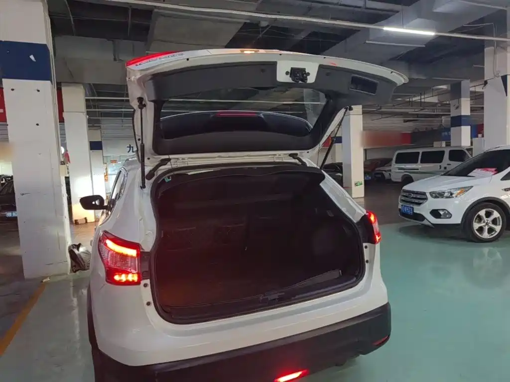 Nissan Qashqai 2017 — фото 15