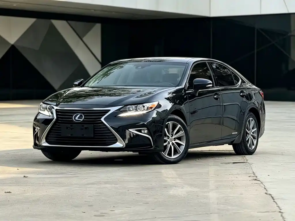 Lexus ES 2017