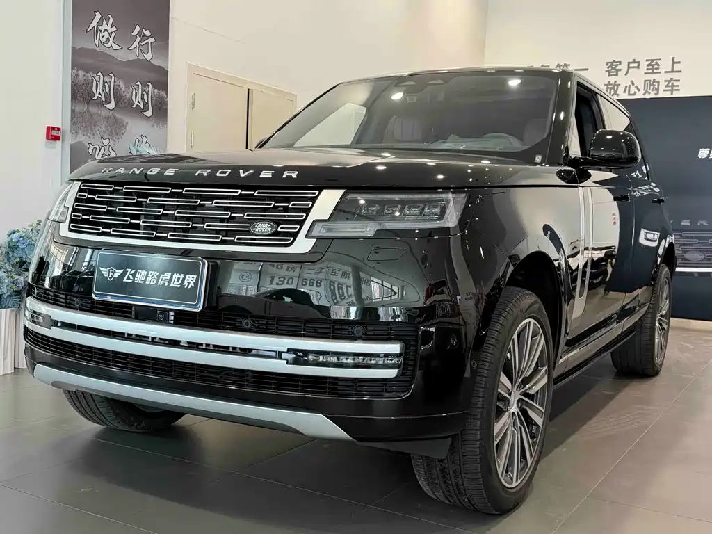 Land Rover Range Rover 2025 — фото 1