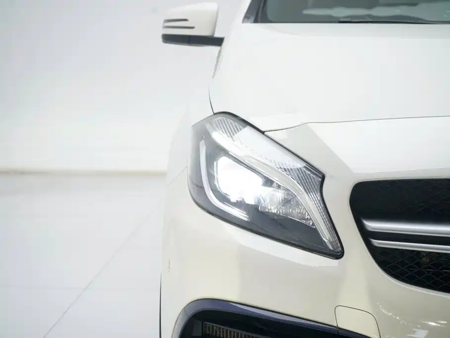Mercedes-Benz A-Class AMG 2018 — фото 12