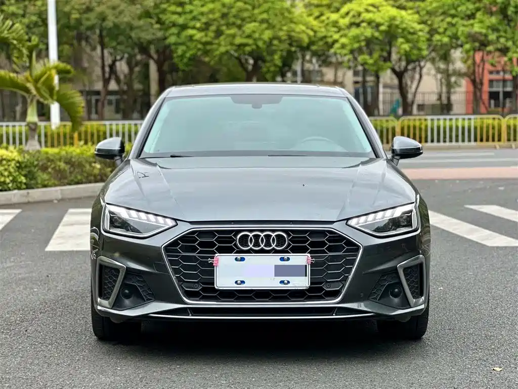 Audi A4L 2021 — фото 7