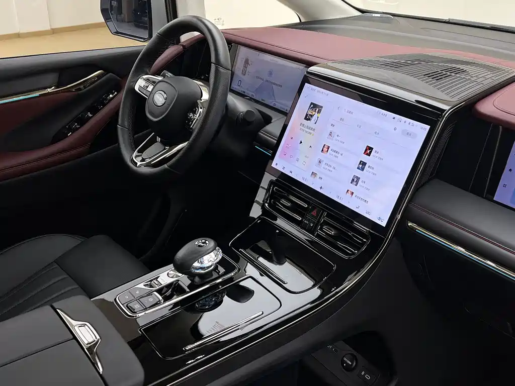 GAC Trumpchi E9 2024 — фото 13