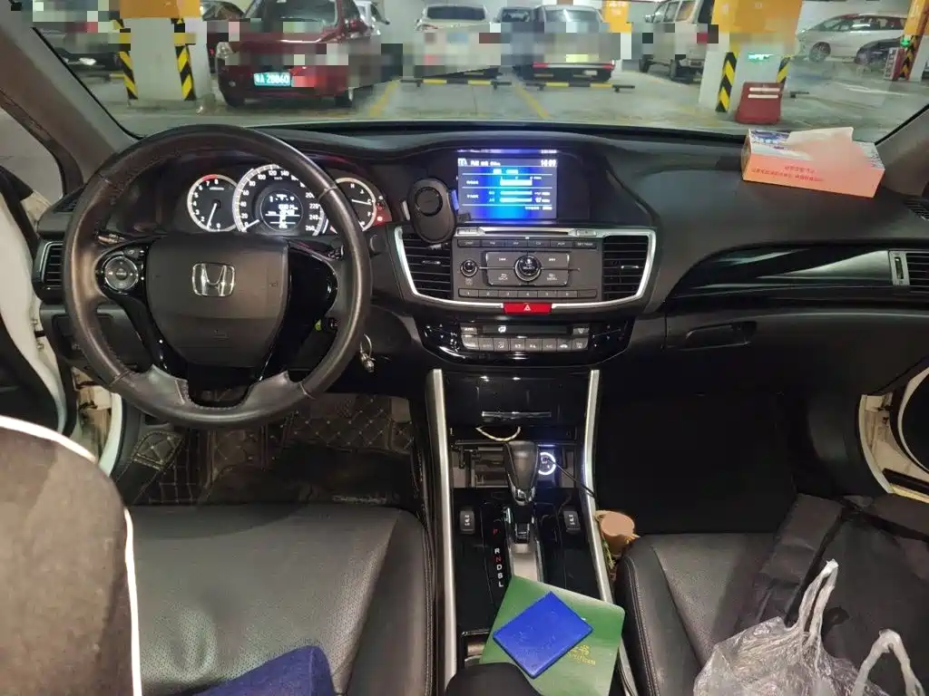 Honda Accord 2017 — фото 13