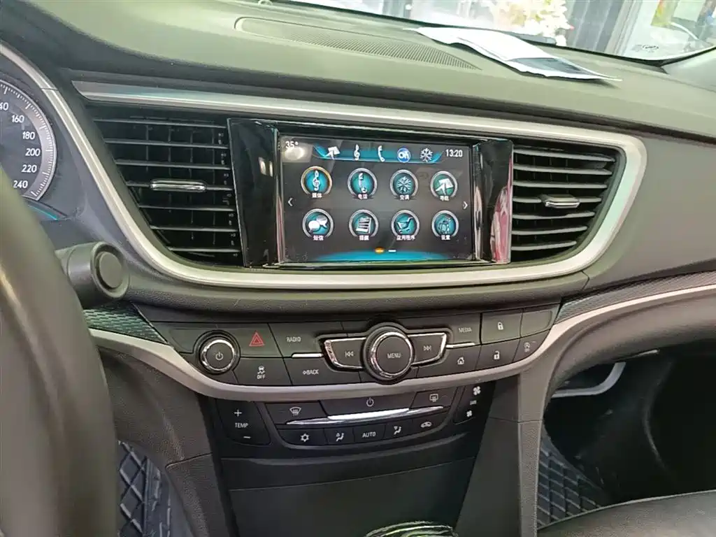 Buick Excelle 2019 — фото 13