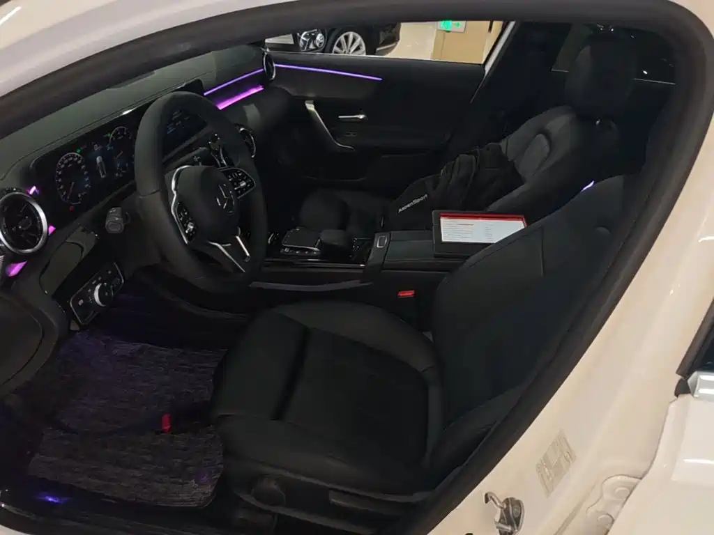Mercedes-Benz A-Class 2020 — фото 15