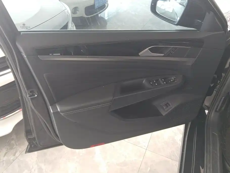 Volkswagen Passat 2022