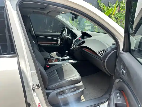 Acura MDX 2016