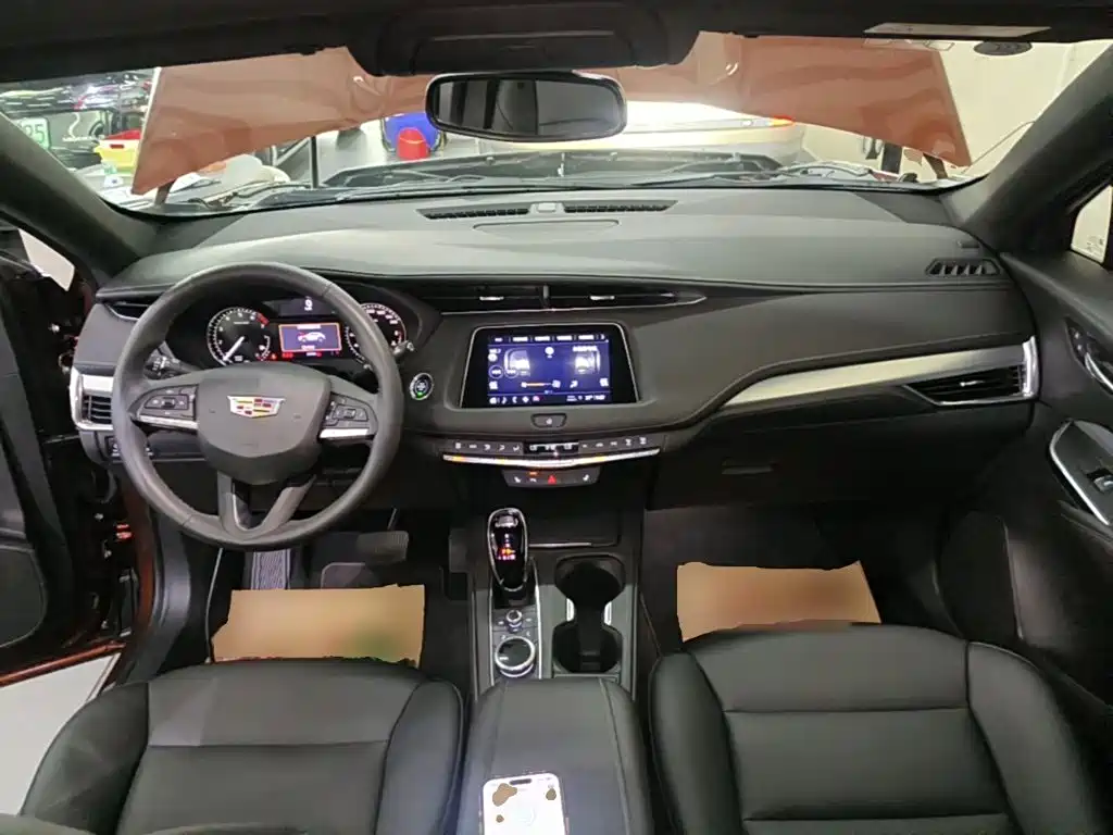 Cadillac XT4 2021 — фото 10