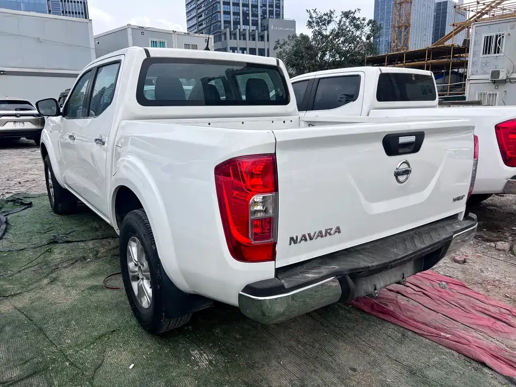 Nissan Navara 2018 — фото 6
