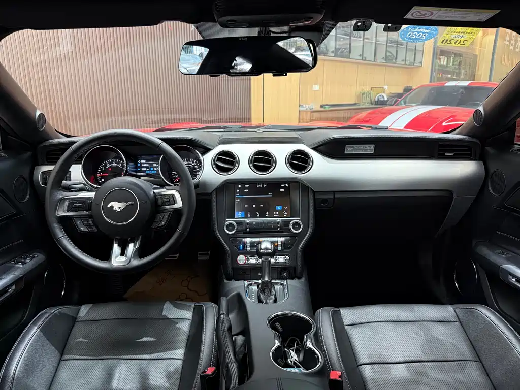 Ford Mustang 2018 — фото 16