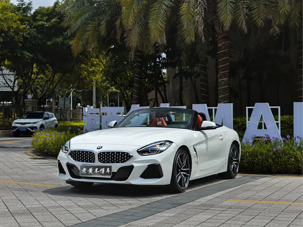 BMW Z4 2022 — фото 1