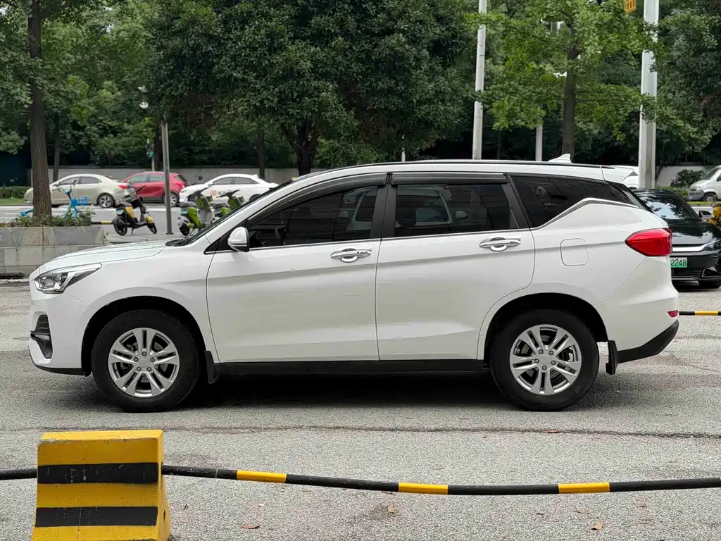 Haval M6 2021 — фото 4