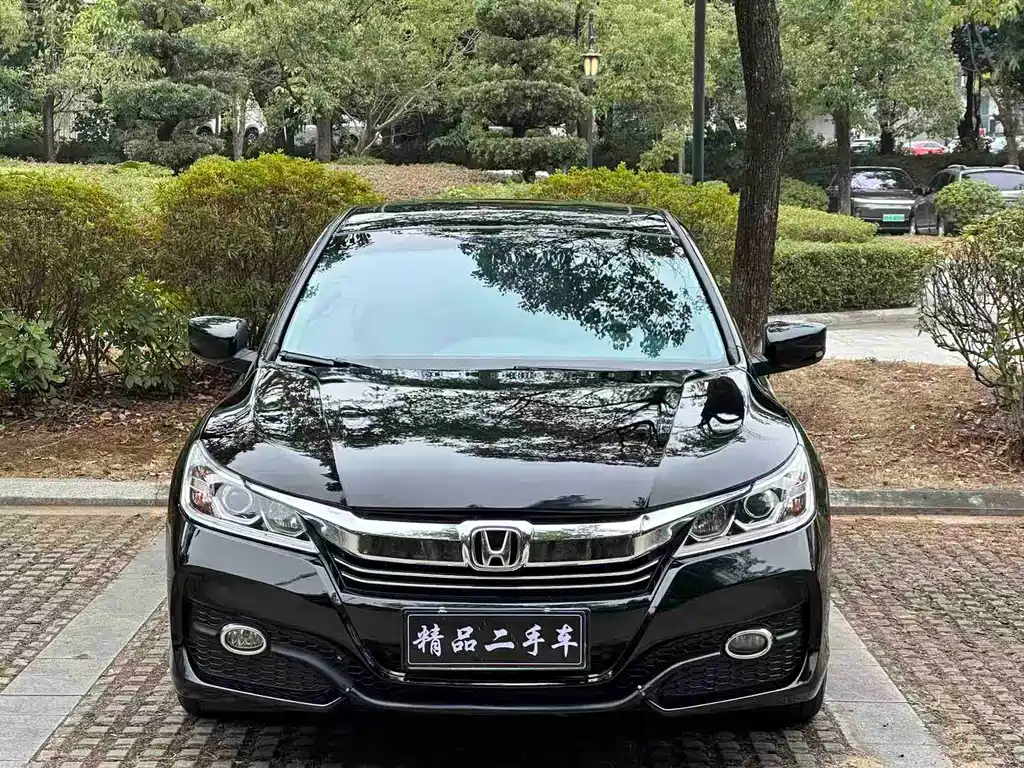 Honda Accord 2016 — фото 2