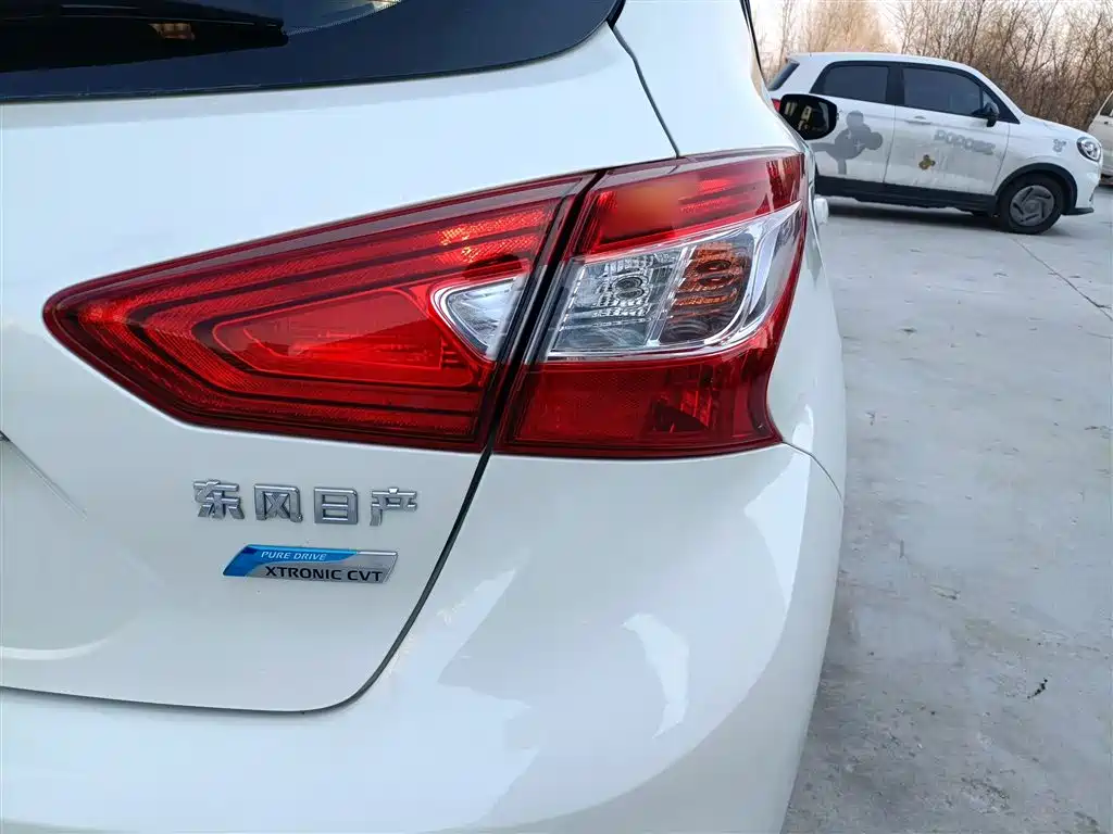 Nissan Tiida 2017 — фото 24