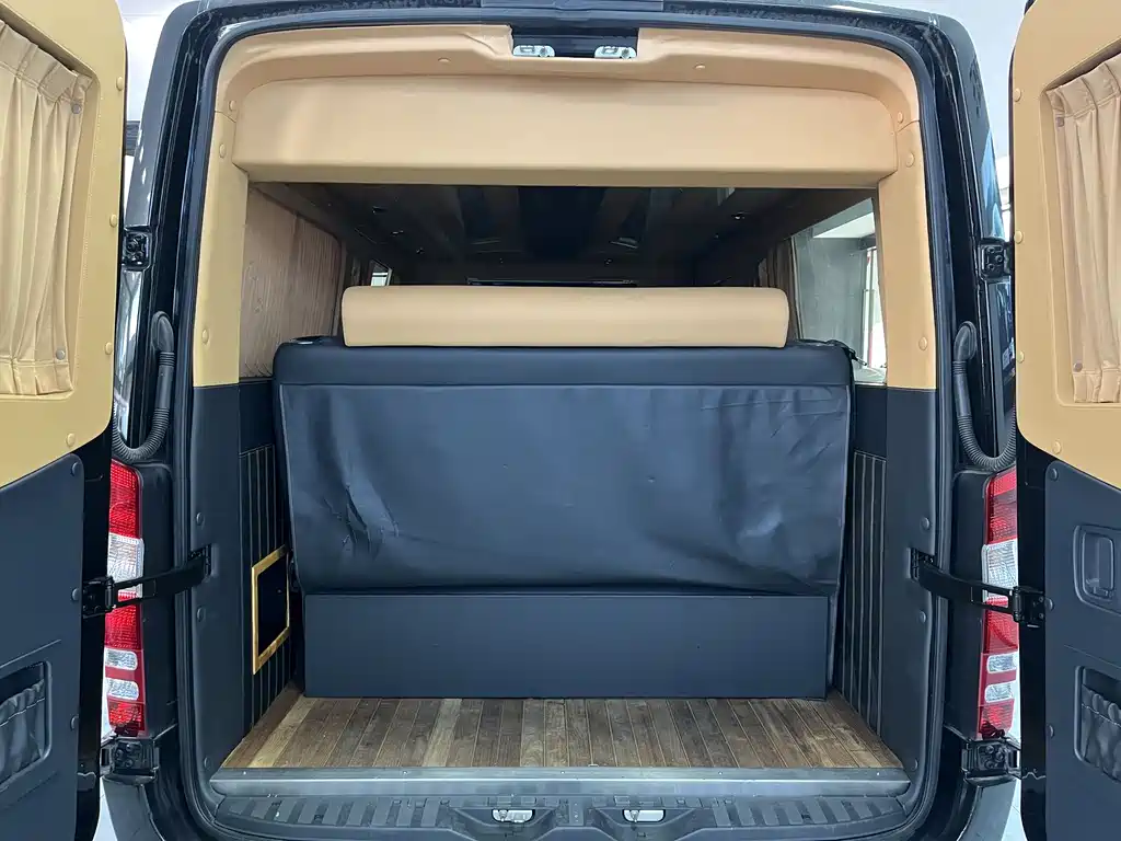 Mercedes-Benz Sprinter 2017 — фото 24