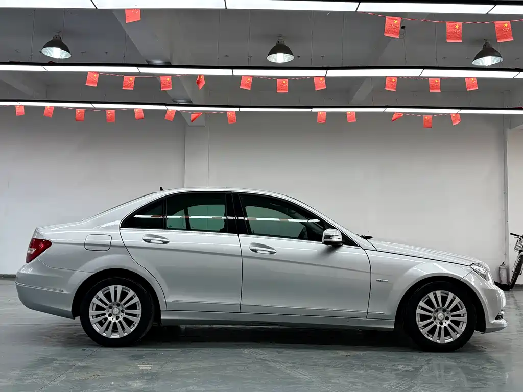 Mercedes-Benz C-Class 2012 — фото 4