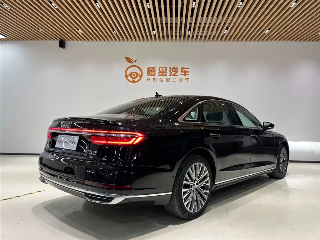 Audi A8 2020 — фото 4