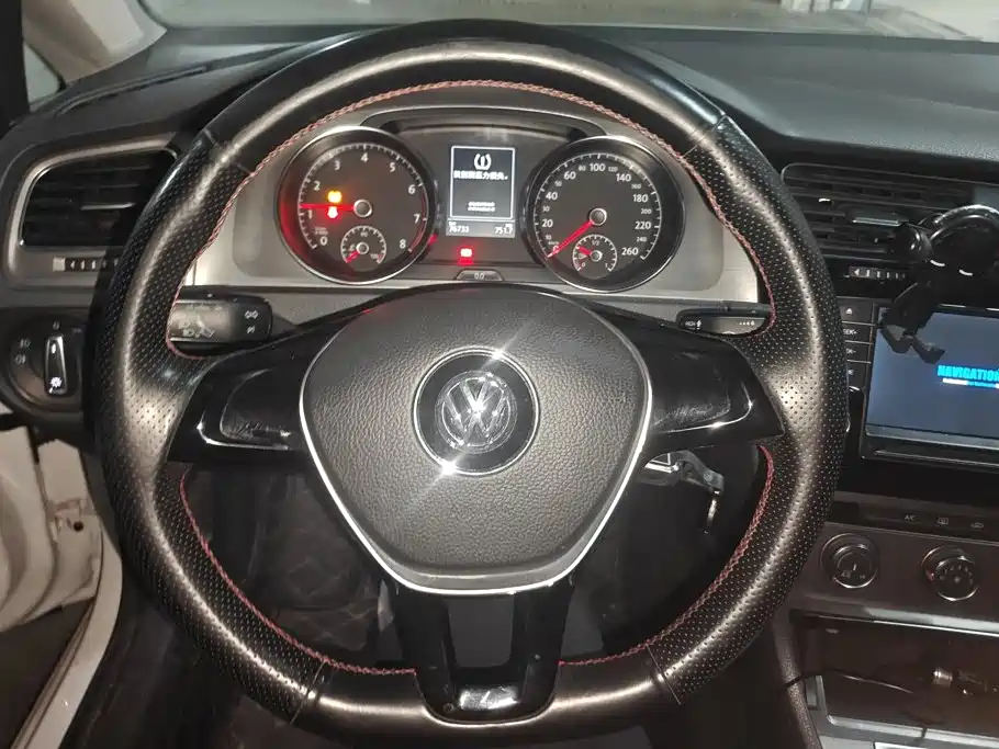 Volkswagen Golf 2015 — фото 15