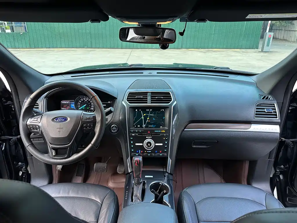 Ford Explorer 2018 — фото 14