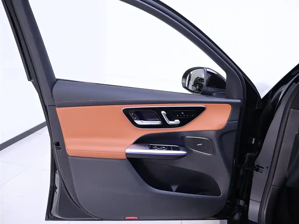 Mercedes-Benz GLC 2025 — фото 18