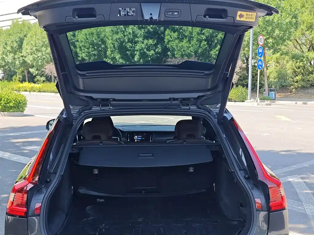 Volvo V90 2023 — фото 14