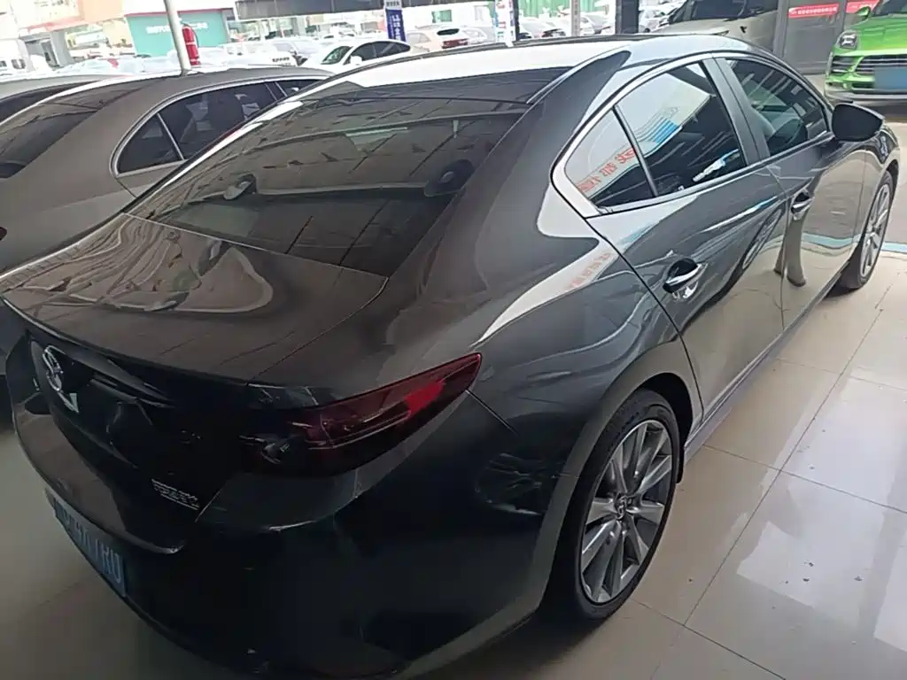 Mazda 3 Axela 2023