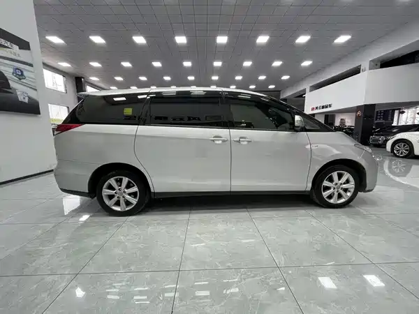Toyota Previa 2012
