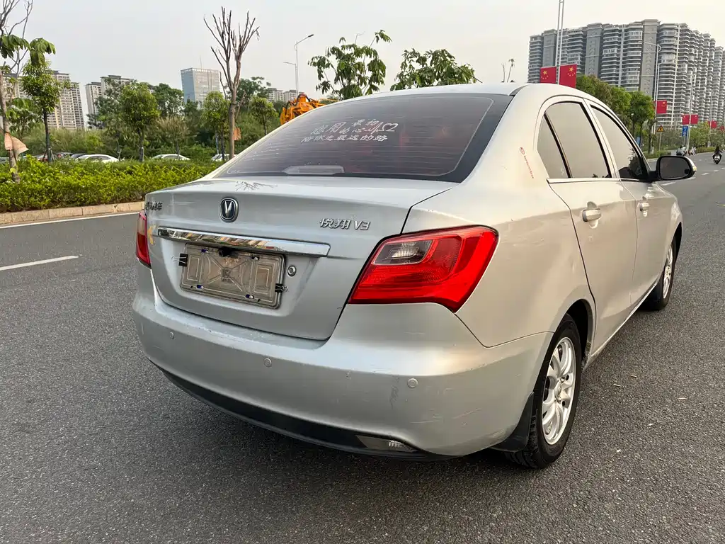 Changan V3 2016 — фото 6