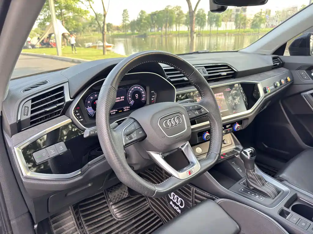 Audi Q3 Sportback 2021 — фото 11