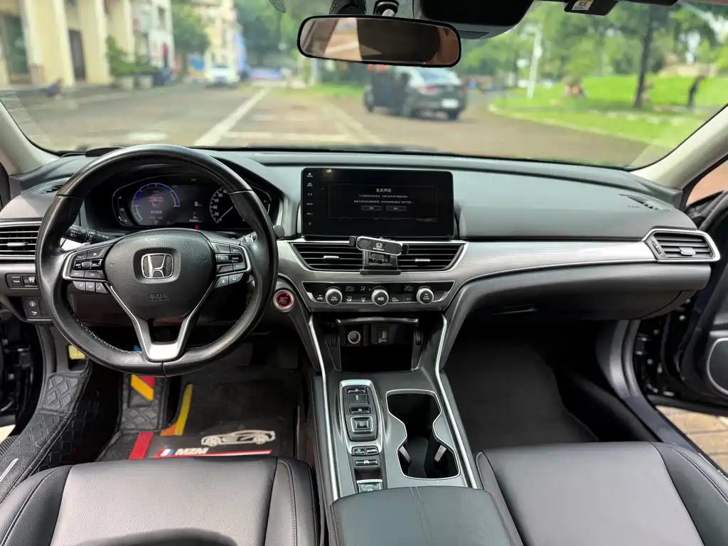 Honda Accord 2023 — фото 9
