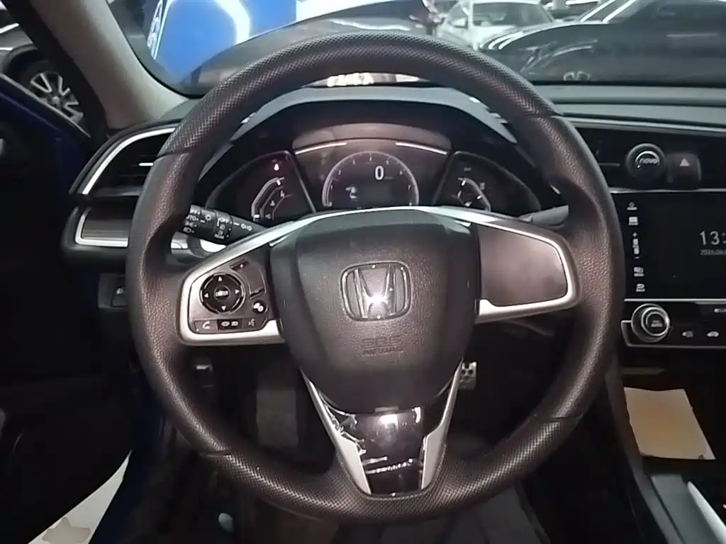 Honda Civic 2019 — фото 11