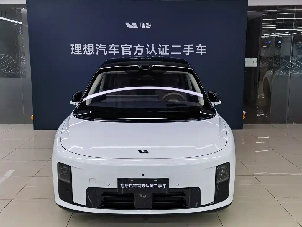Li Auto i8 2025 — фото 2