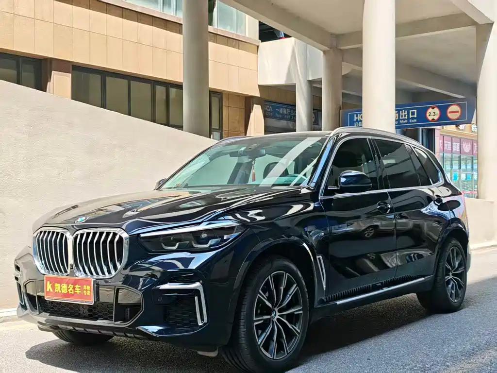 BMW X5 2022 — фото 1