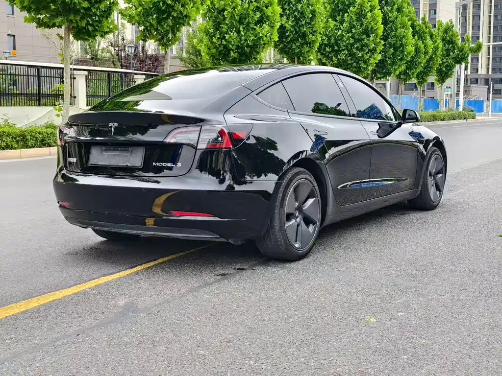 Tesla Model 3 2023 — фото 9