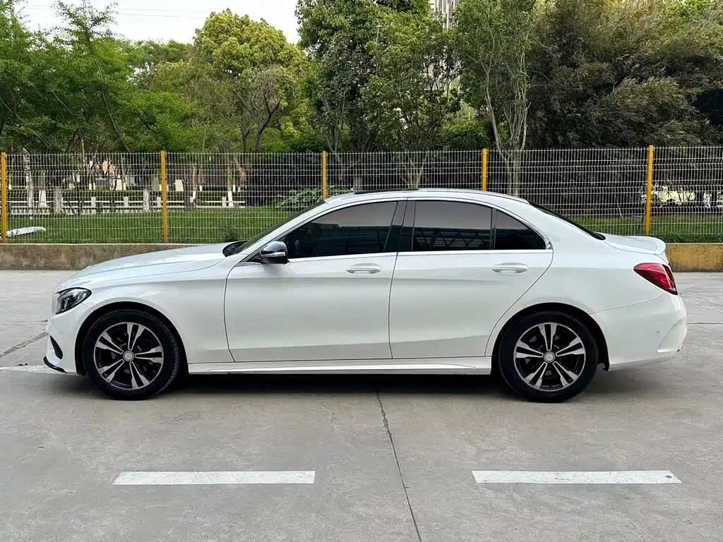 Mercedes-Benz C-Class 2017 — фото 2