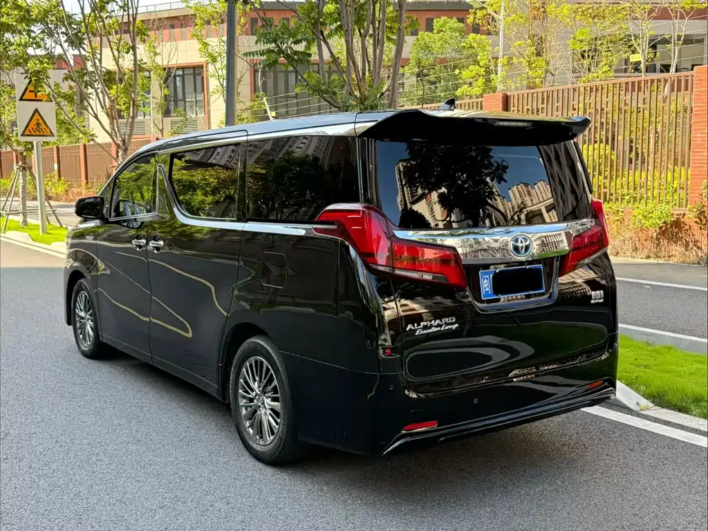 Toyota Alphard 2021 — фото 9