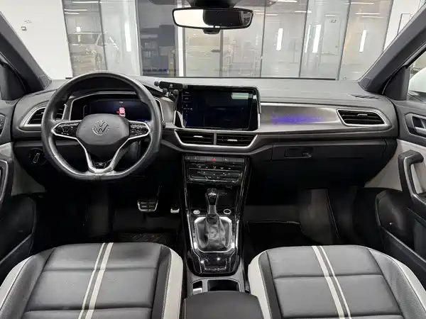 Volkswagen T-Roc 2023